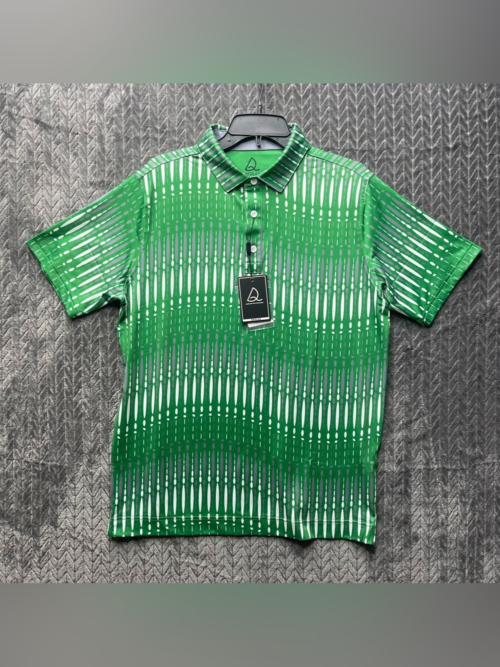 DEOLAX Men’s Golf Polo Shirt Medium M NWT Green Geometric Performance Spandex